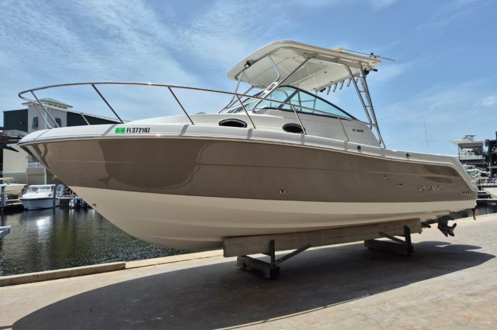 2008 Robalo R305 Walkaround — 2008 · 30' · Pre-Owned