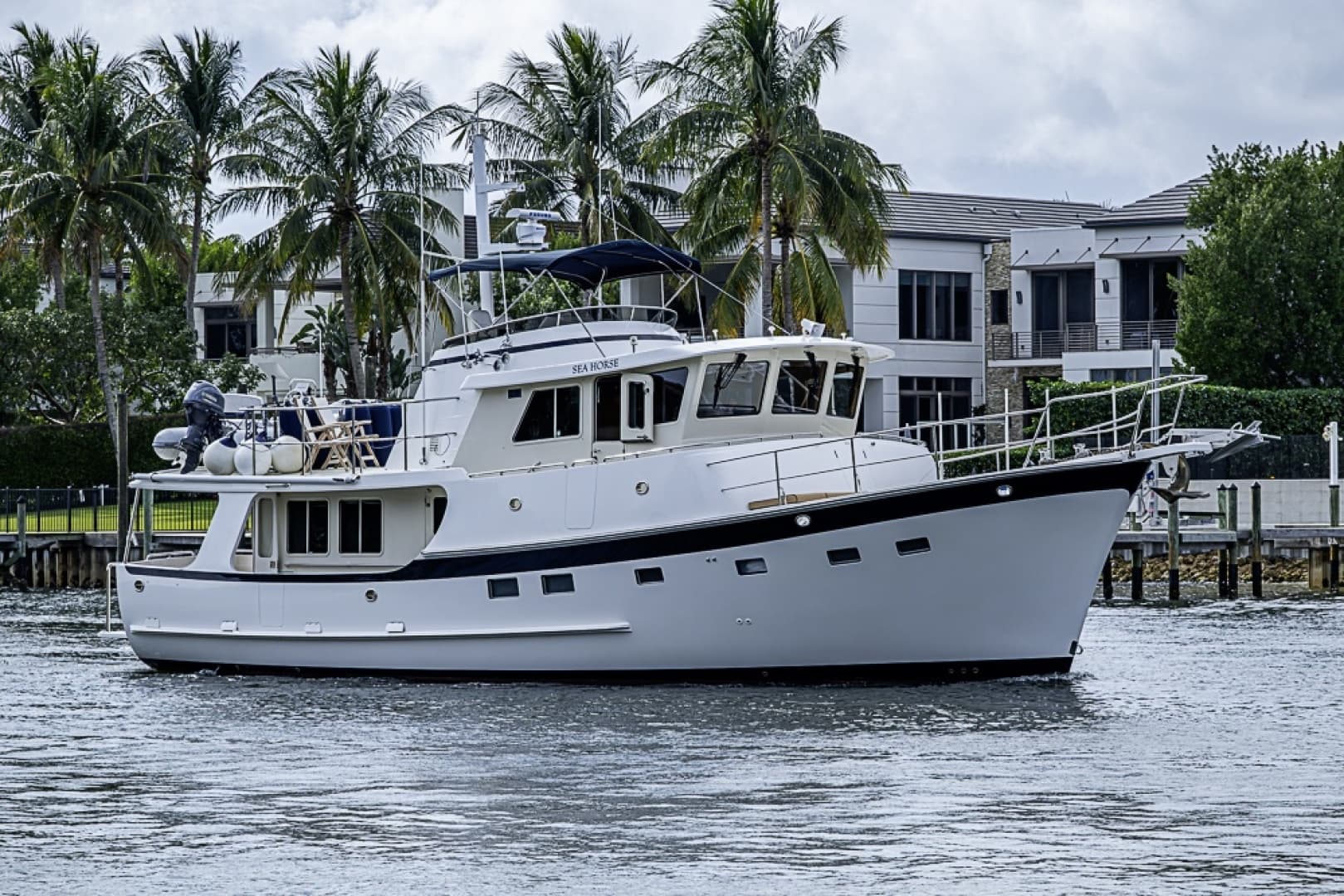SEA HORSE — 2016 · 52' · 3 Cabins · Pre-Owned