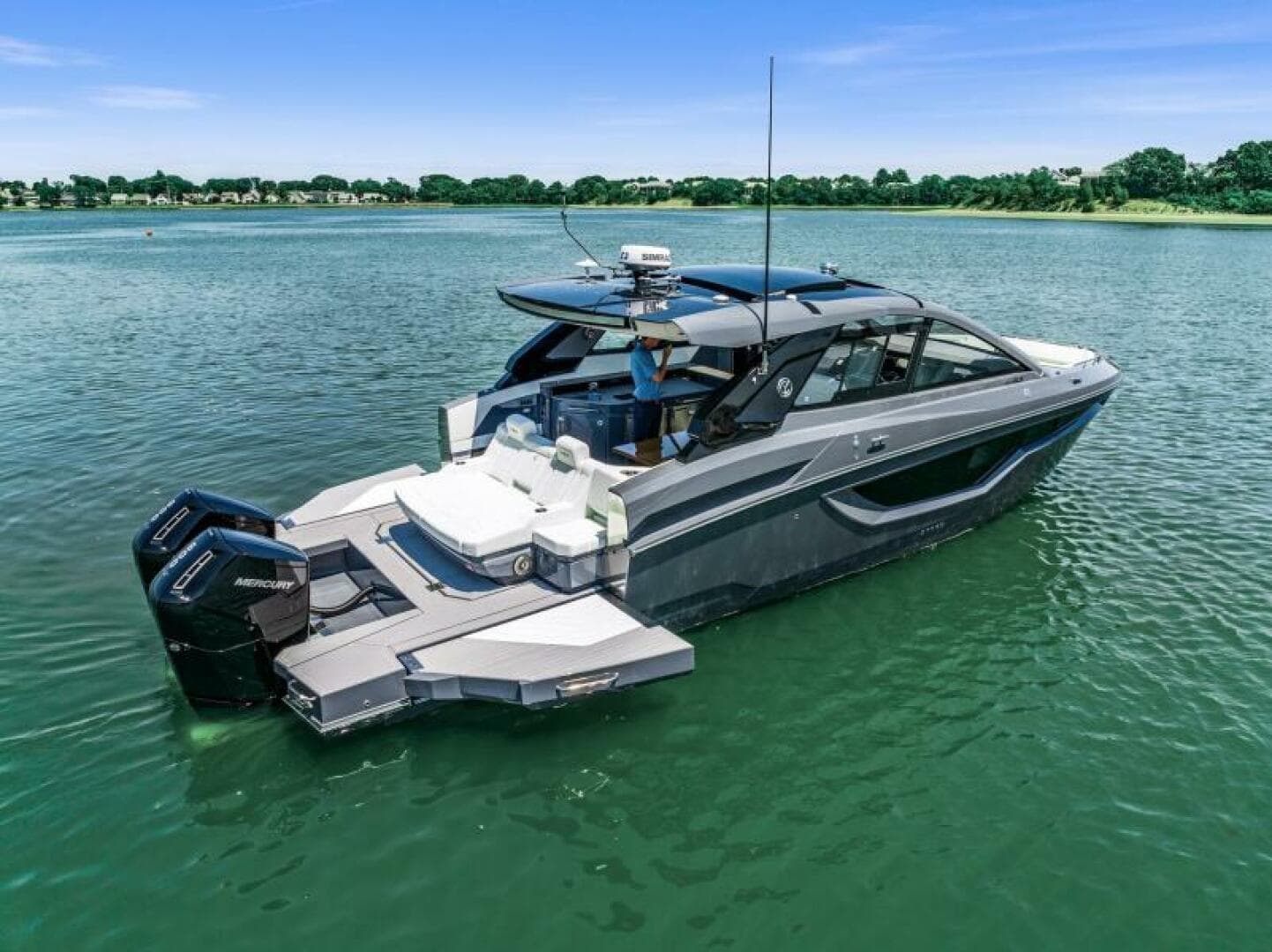 Ariel — 2023 · 42' · 1 Cabin · Pre-Owned