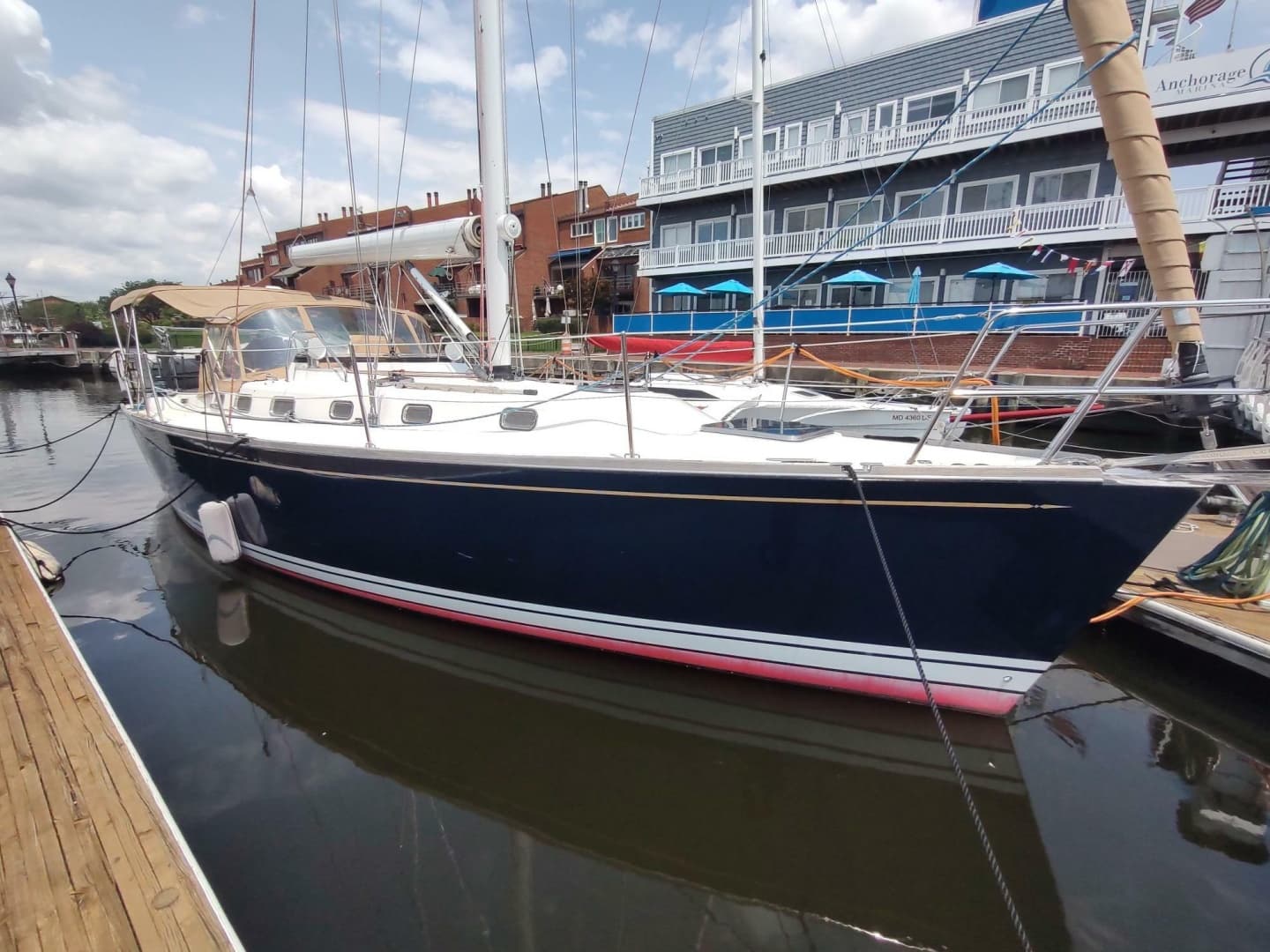 Second Chance — 2004 · 37' · 2 Cabins · Pre-Owned