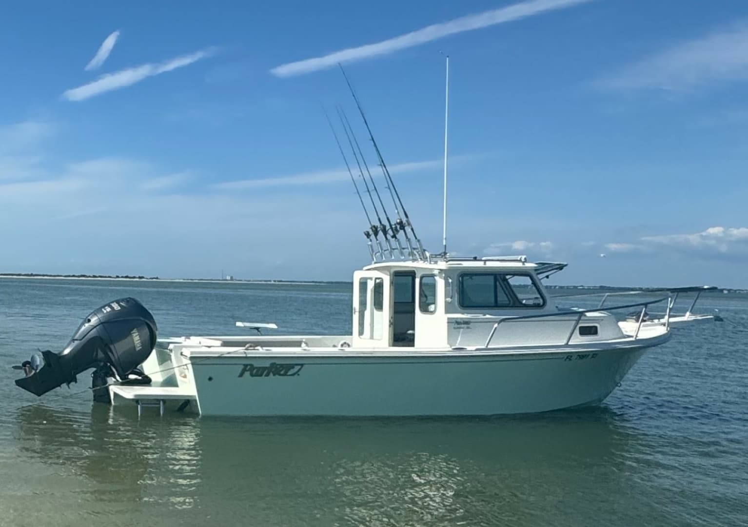 2022 Parker 2320 SC (Sport Cabin) — 2022 · 30' · 1 Cabin · Pre-Owned