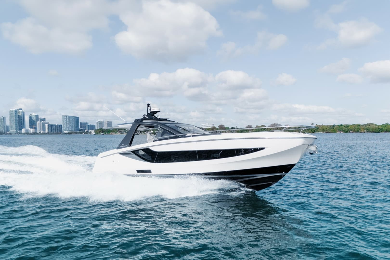 2025 Azimut Verve — 2025 · 42' · 1 Cabin · Pre-Owned