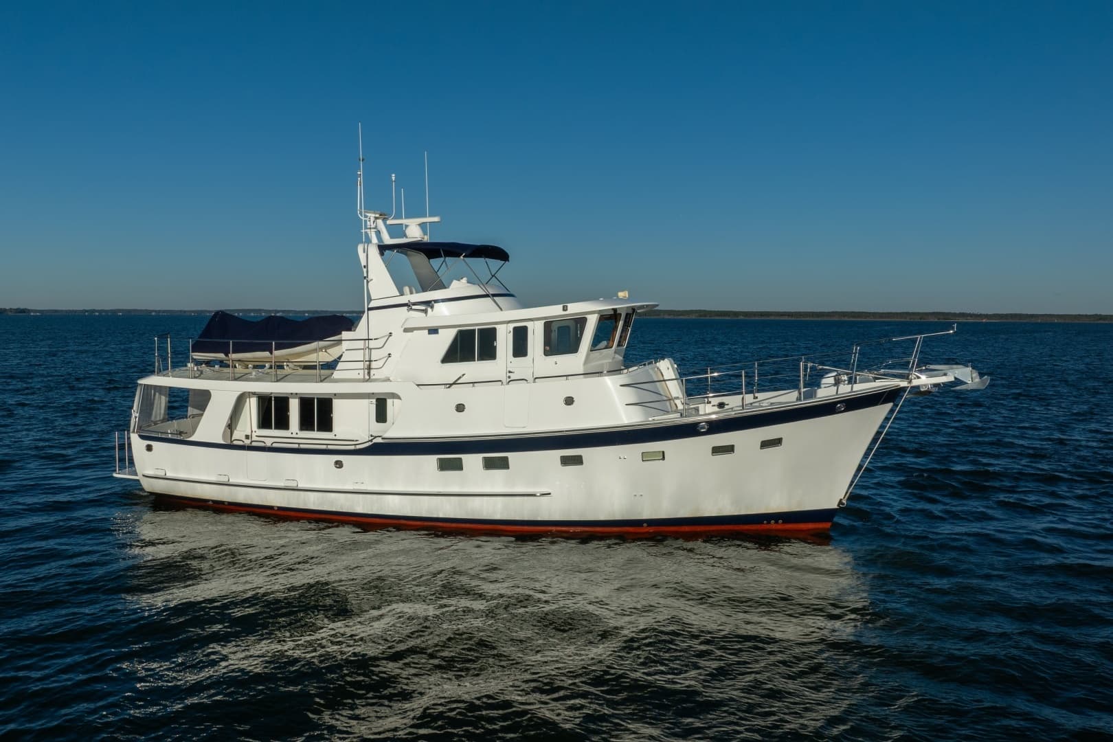 WIND KNOT — 2015 · 52' · 2 Cabins · Pre-Owned