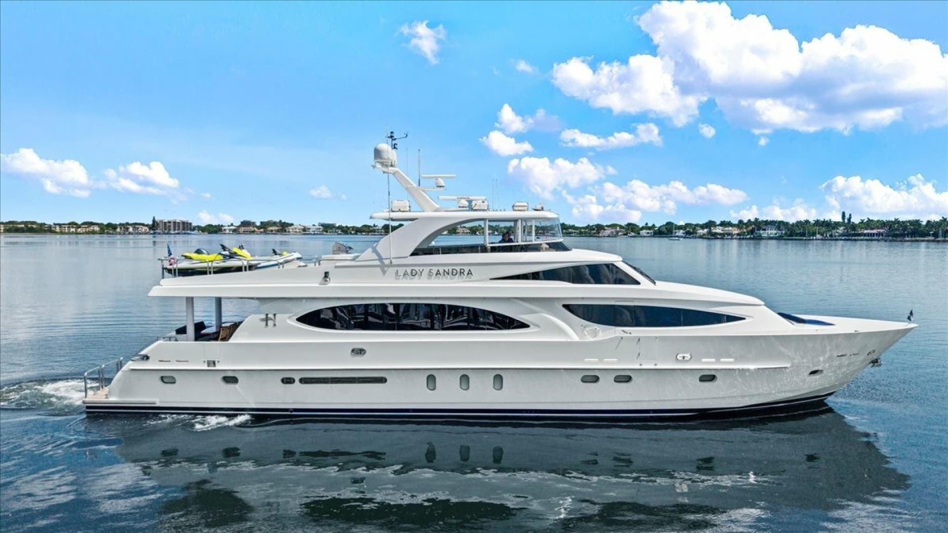 Lady Sandra — 2008 · 100' · 4 Cabins · Pre-Owned