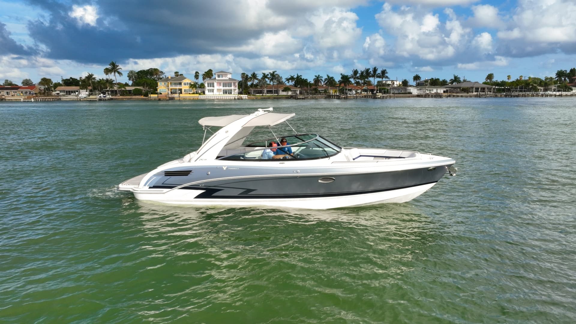 Raft 2.0 — 2023 · 31' · Pre-Owned
