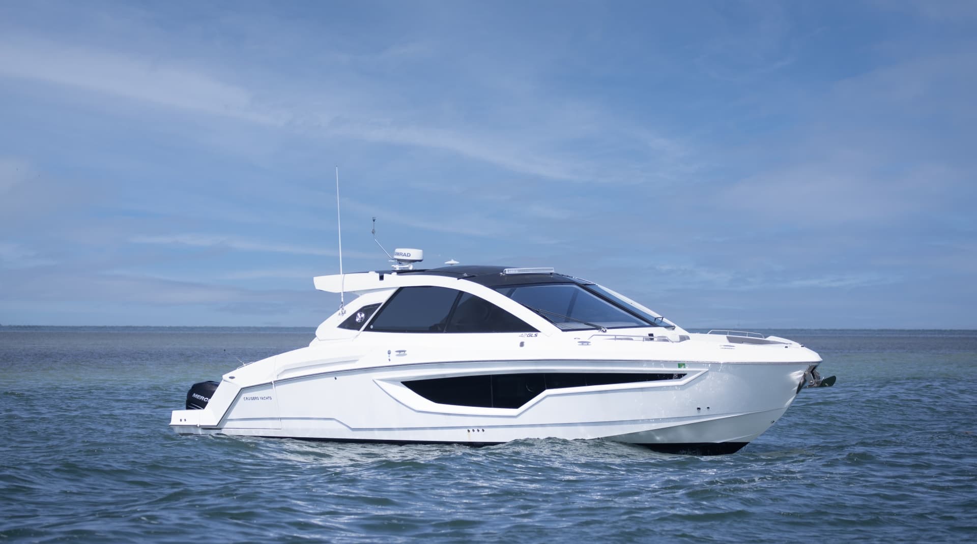 2021 Cruisers Yachts 42 GLS OB — 2021 · 42' · 1 Cabin · Pre-Owned