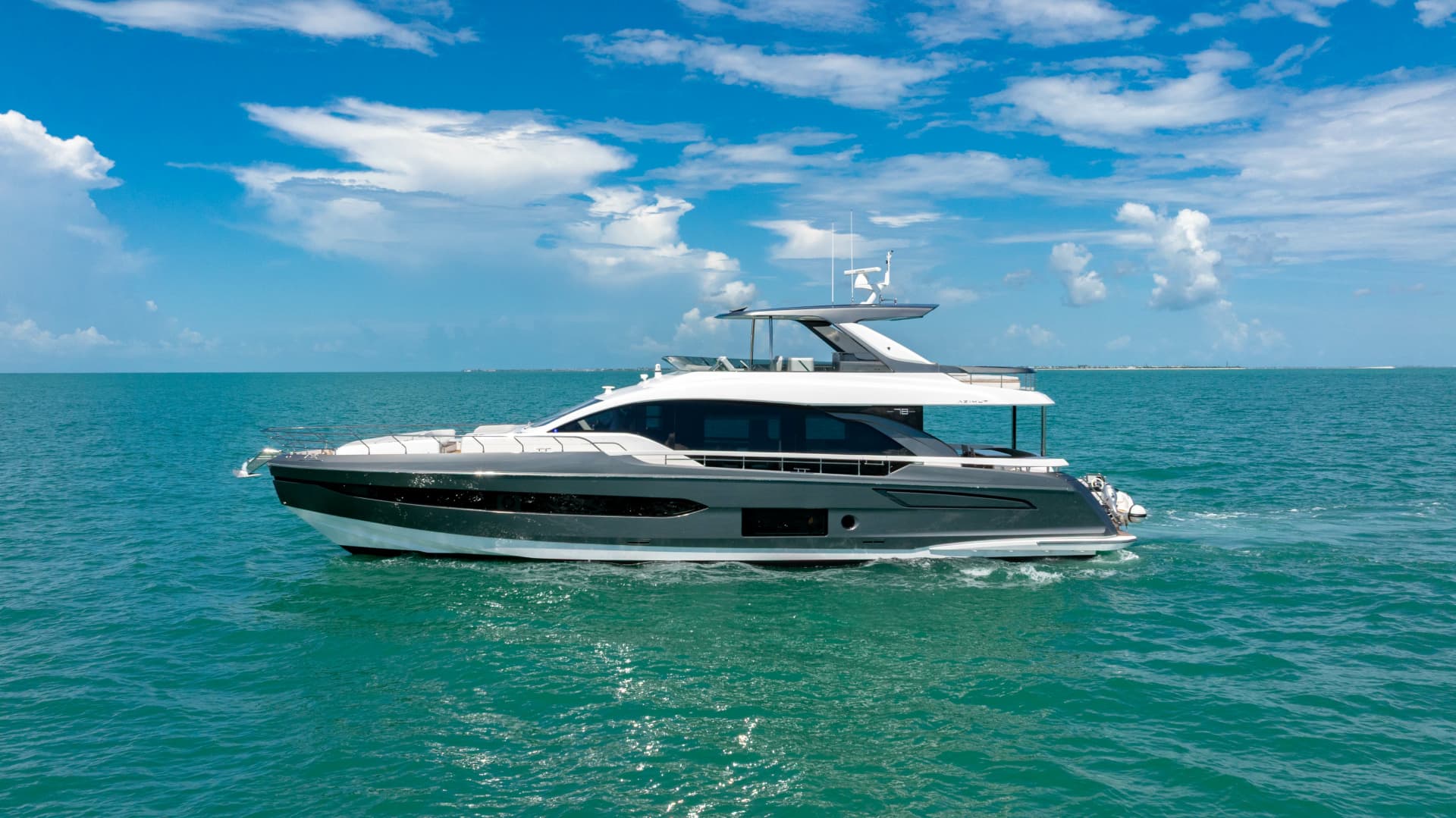 2025 Azimut FLY 78 — 2025 · 78' · Pre-Owned
