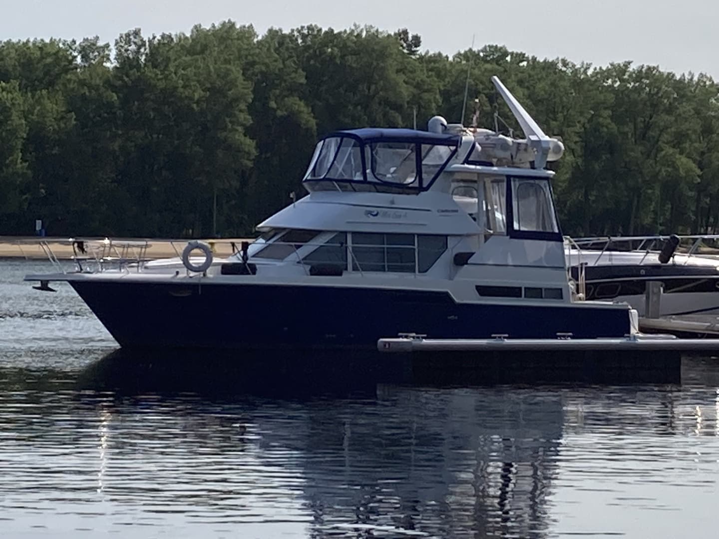 1997 Carver MY 400 — 1997 · 41' · Pre-Owned