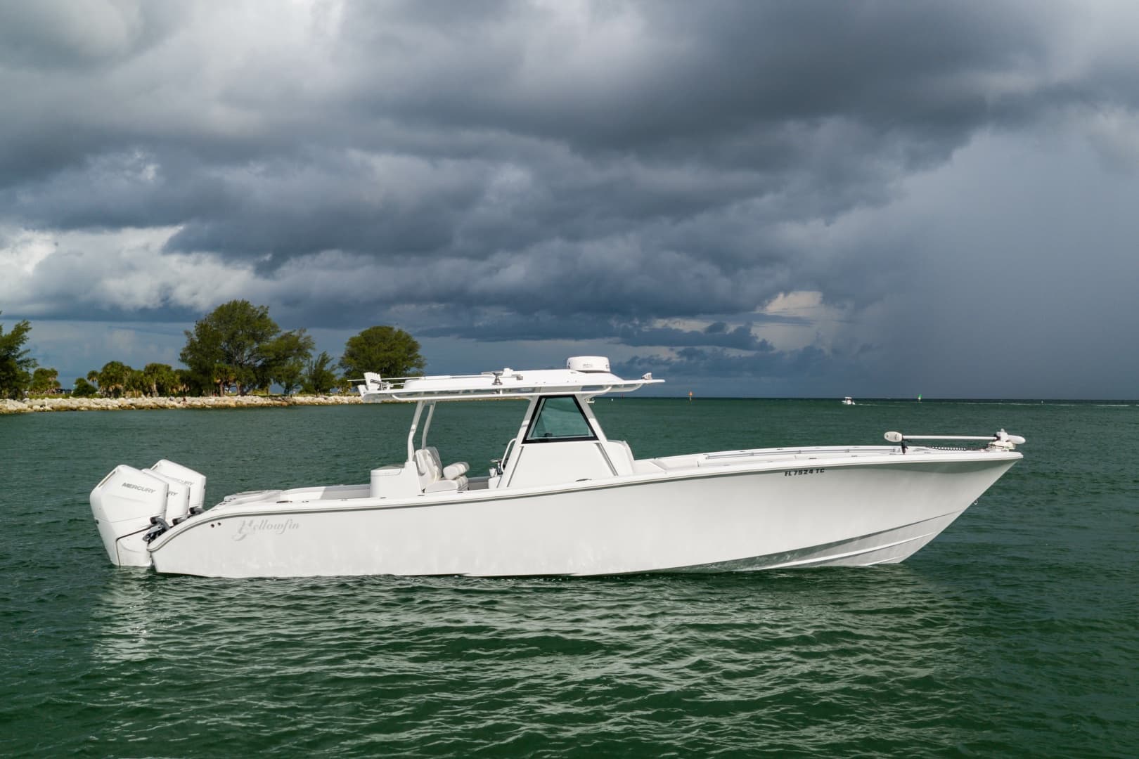 2022 Yellowfin Offshore — 2022 · 39' · Pre-Owned