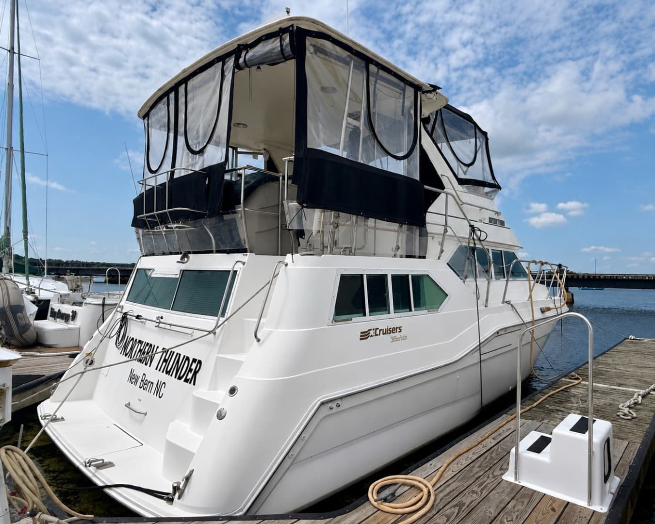 Northern Thunder — 1997 · 41' · 2 Cabins · Pre-Owned