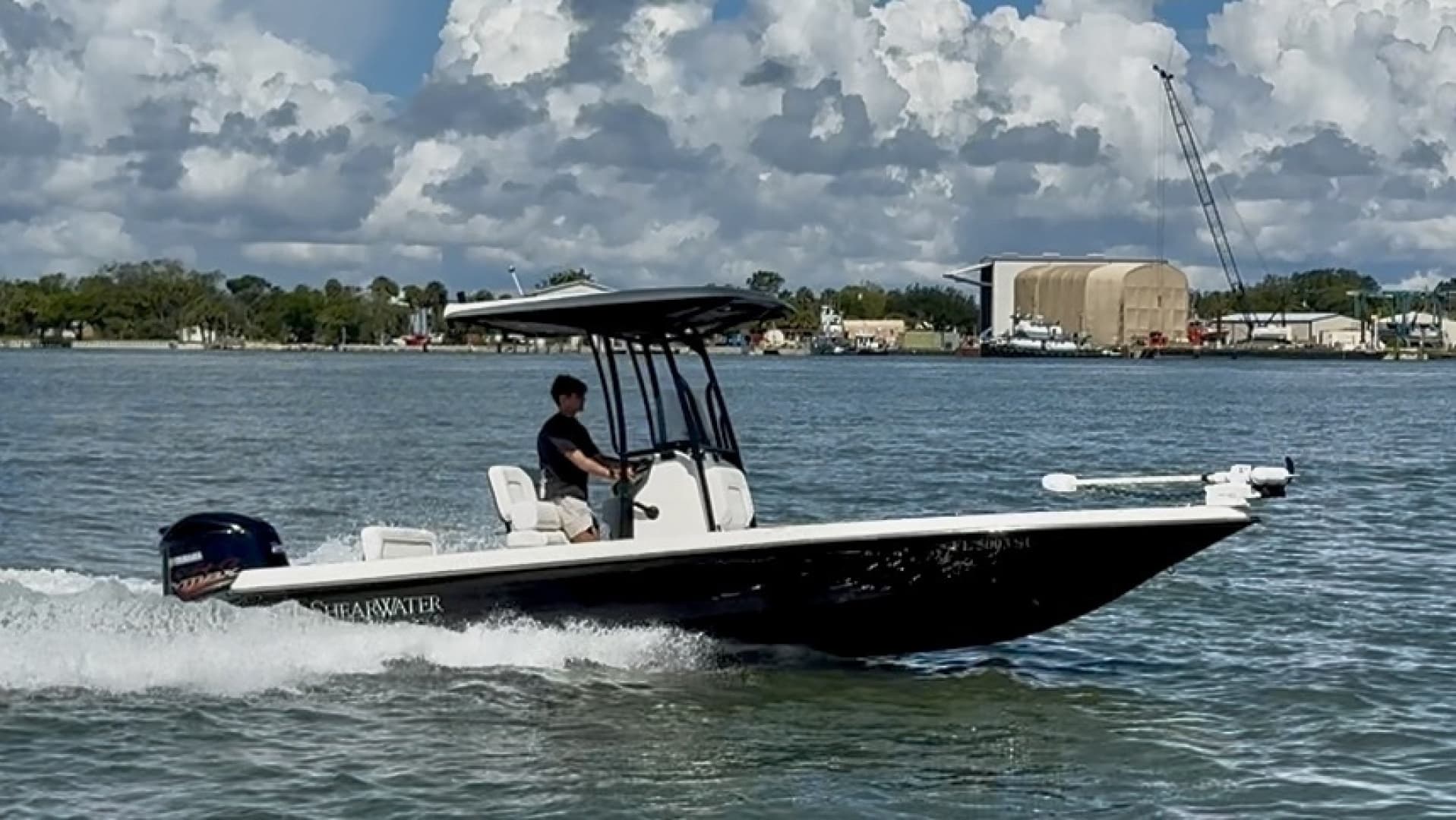 2019 ShearWater 23 LTZ — 2019 · 22' · Pre-Owned