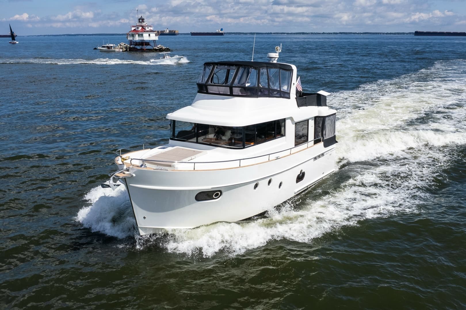 Lake House — 2020 · 50' · Pre-Owned