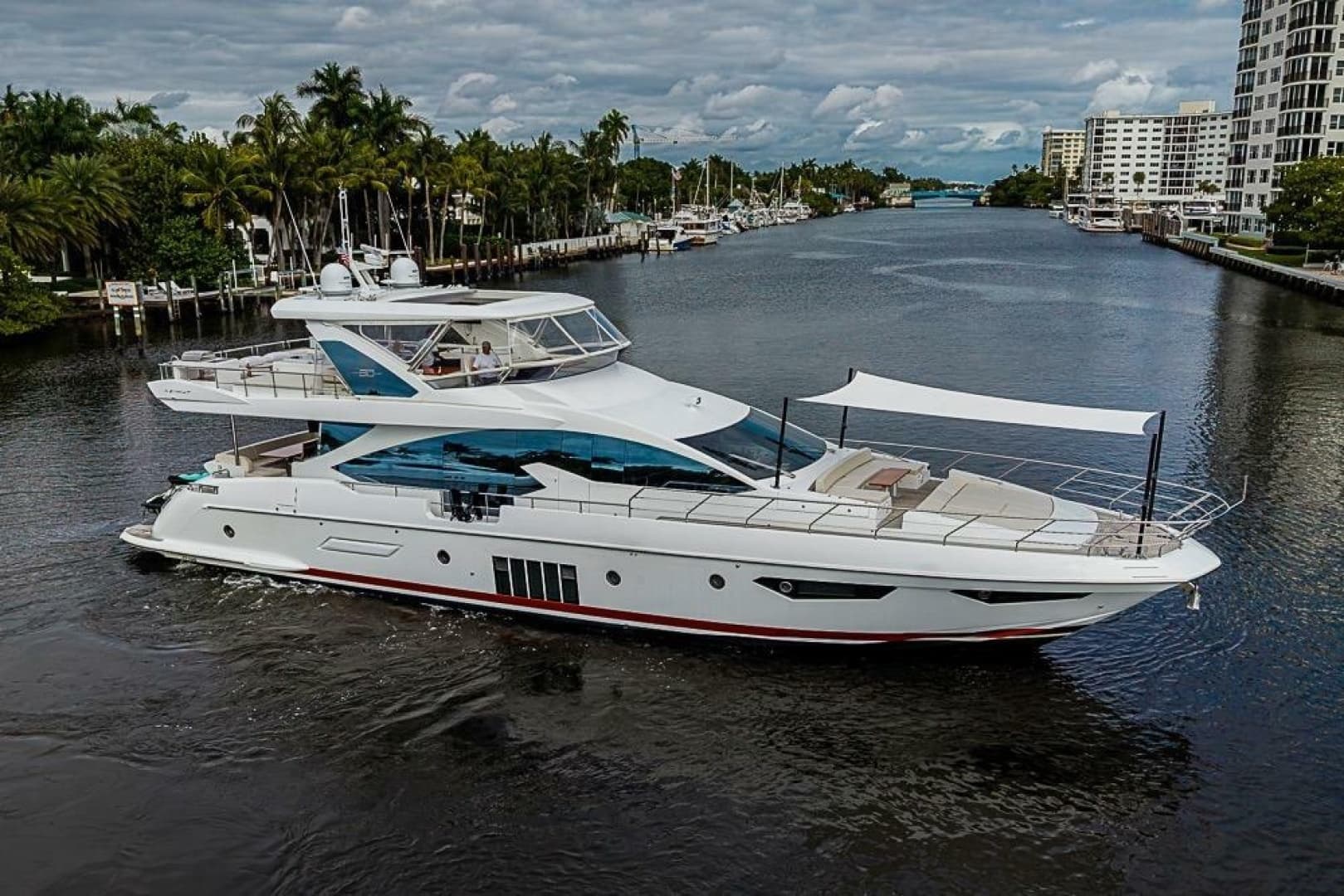LUCKY 7 — 2017 · 80' · 2 Cabins · Pre-Owned