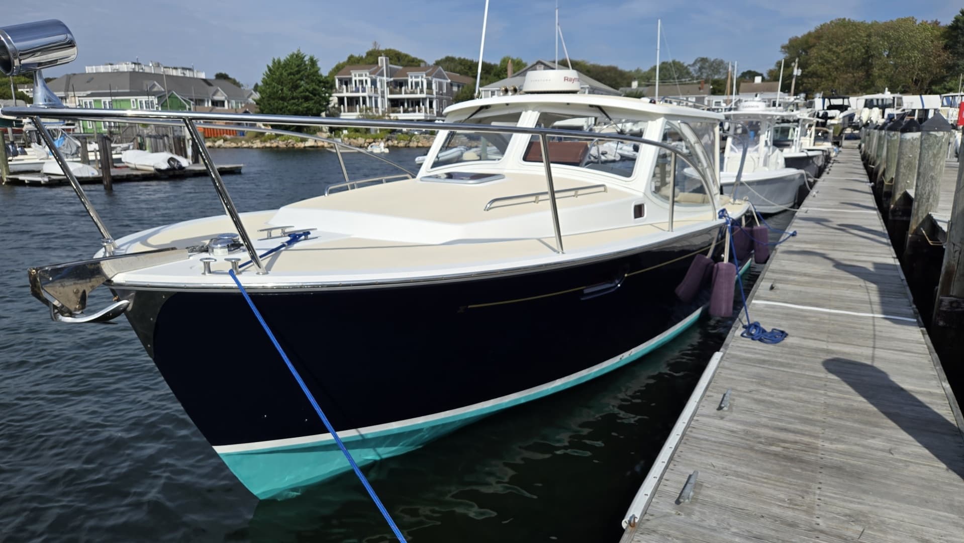 TRUE LOVE — 2009 · 29' · 1 Cabin · Pre-Owned