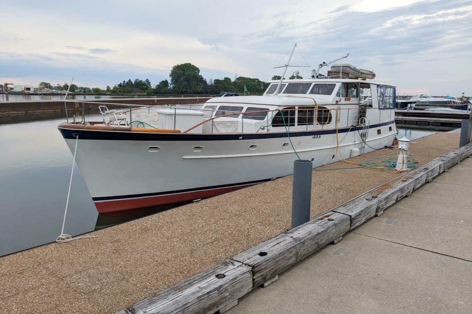 Hi Lady — 1956 · 58' · Pre-Owned