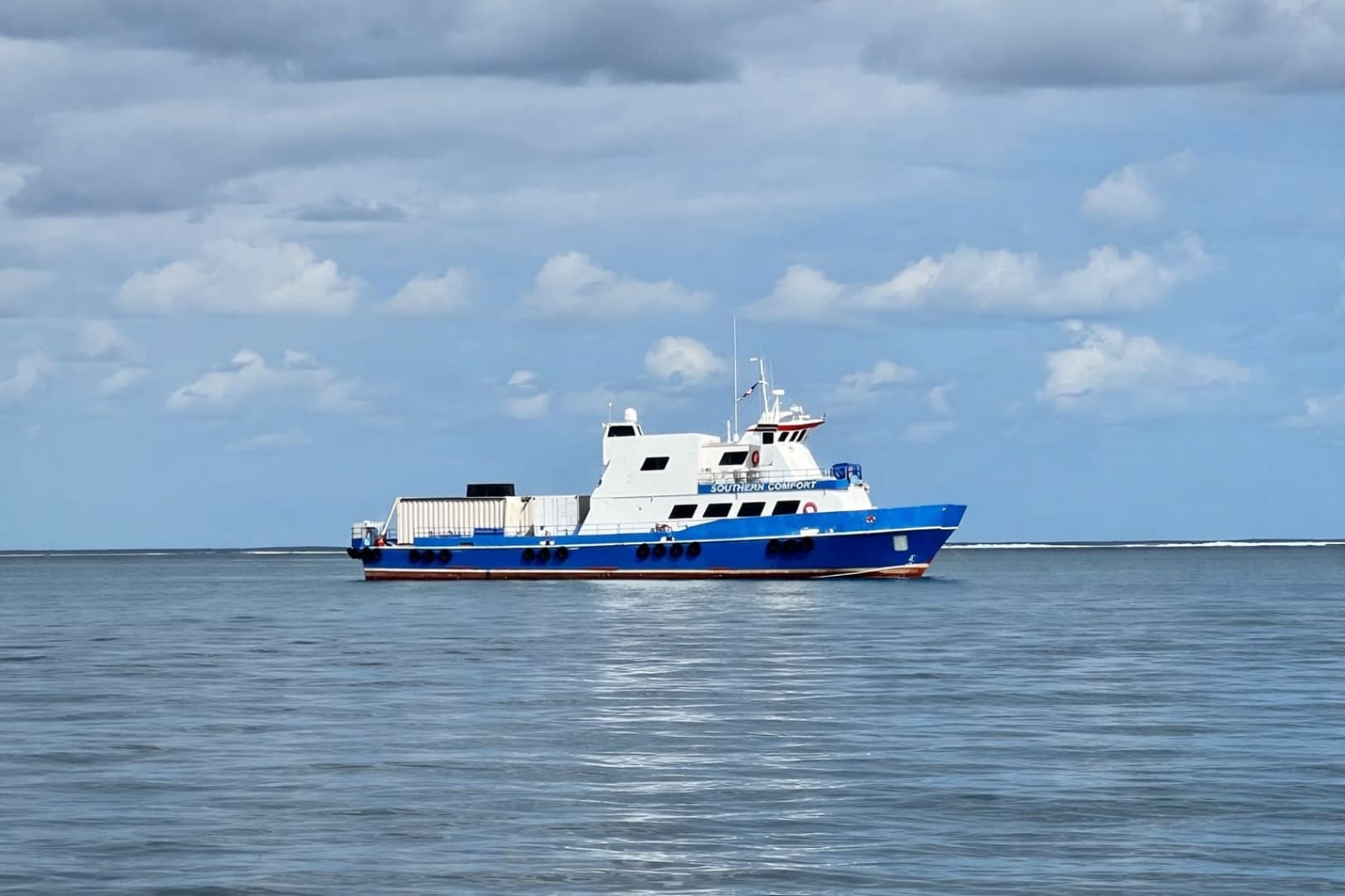 Southern Comfort — 1974 · 100' · 6 Cabins · Pre-Owned