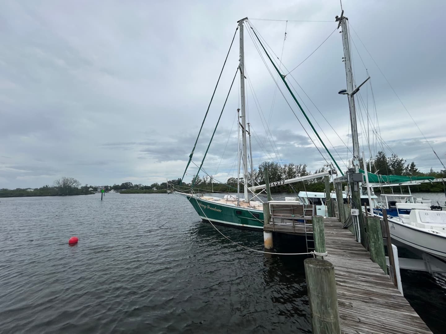 Viking Freedom — 1990 · 57' · Pre-Owned