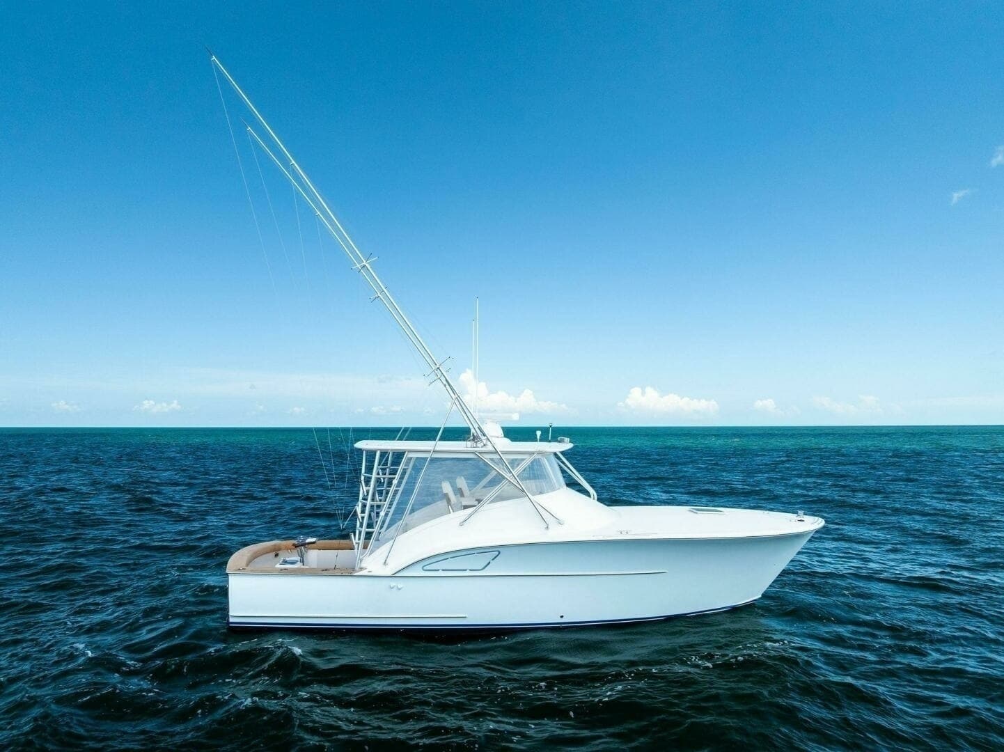Let's Go — 2018 · 35' · 1 Cabin · Pre-Owned