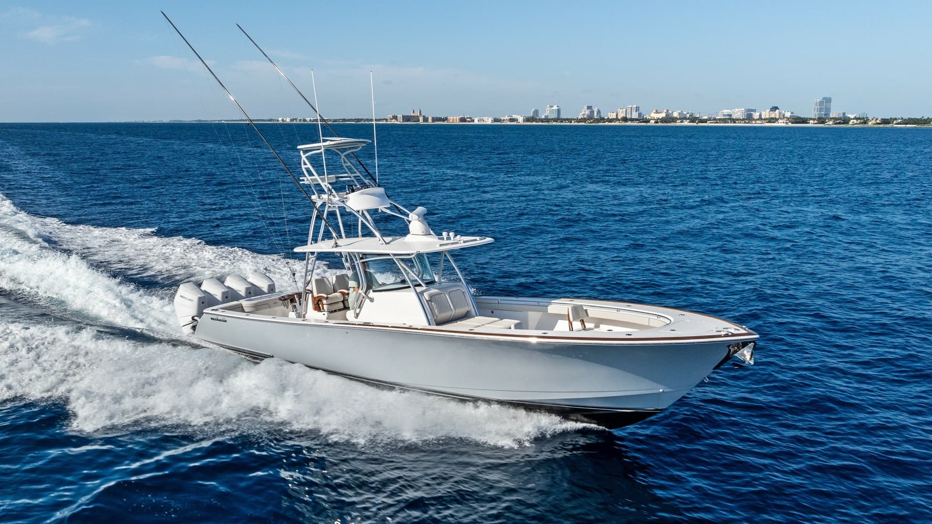 Annabee — 2025 · 40' · Pre-Owned