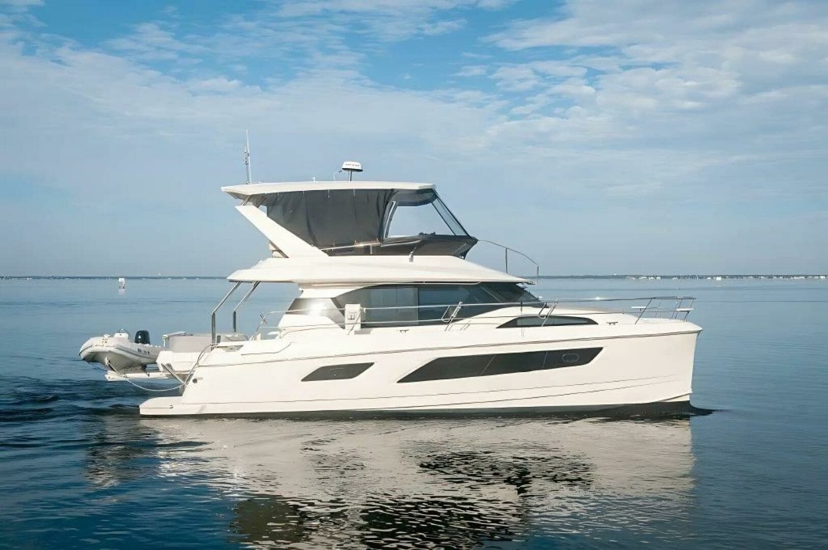 Mimi's Oasis — 2018 · 44' · 3 Cabins · Pre-Owned