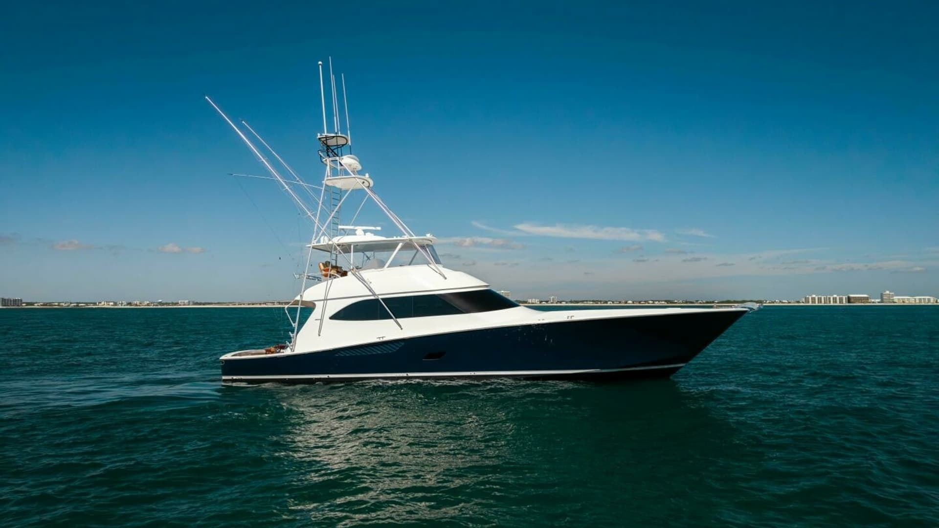 Reel Fire — 2013 · 76' · 5 Cabins · Pre-Owned