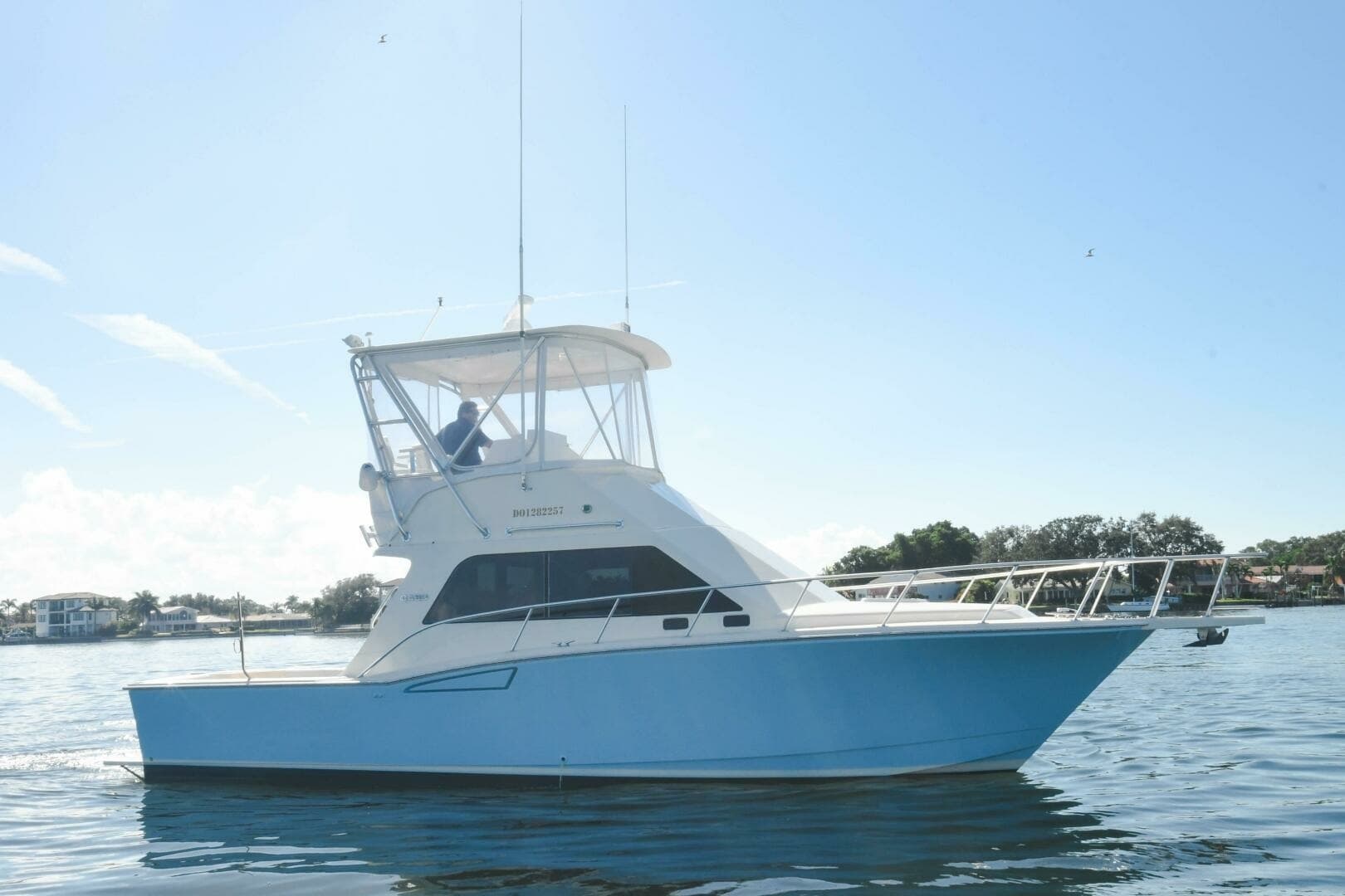 Vikingos — 2001 · 35' · 2 Cabins · Pre-Owned