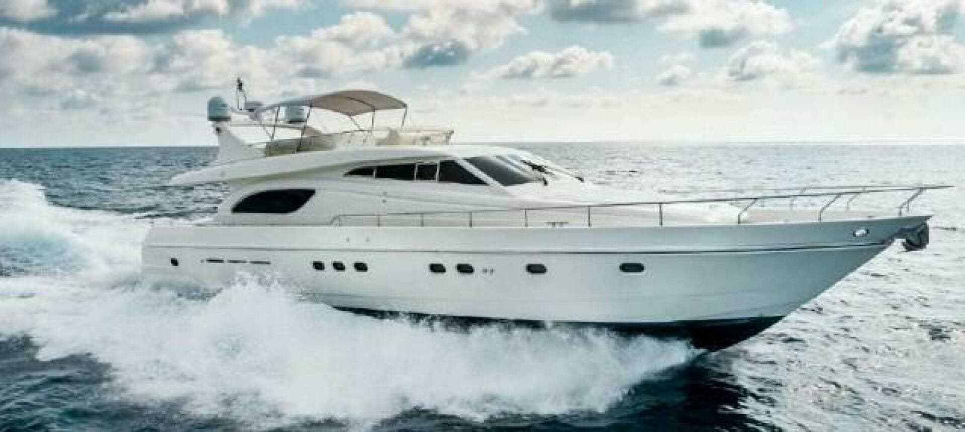 BELLA — 2000 · 72' · 4 Cabins · Pre-Owned