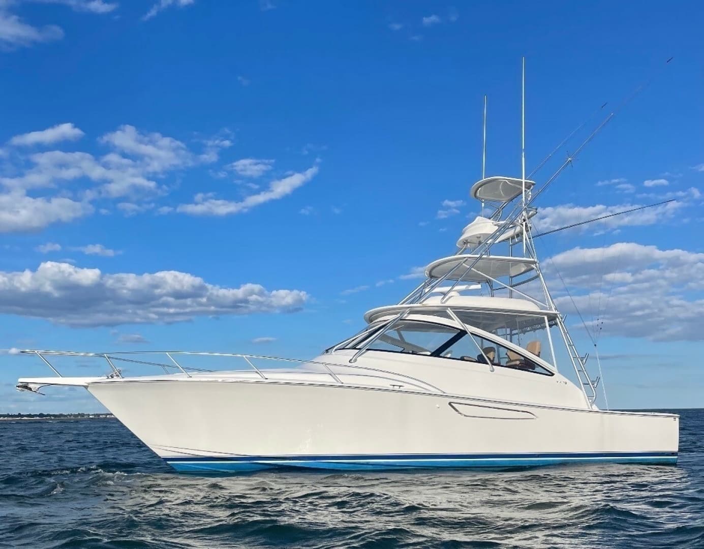 UNREEL — 2015 · 42' · 2 Cabins · Pre-Owned
