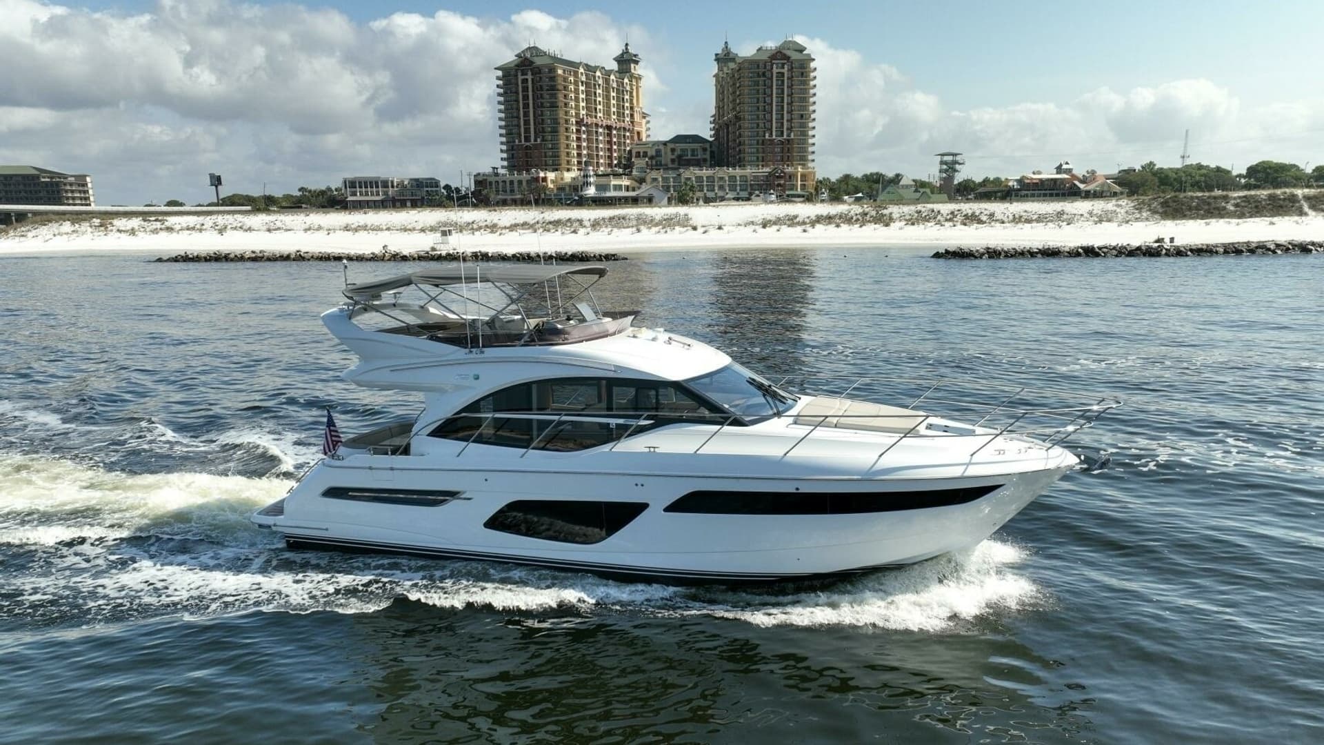 Making Time — 2021 · 50' · 3 Cabins · Pre-Owned