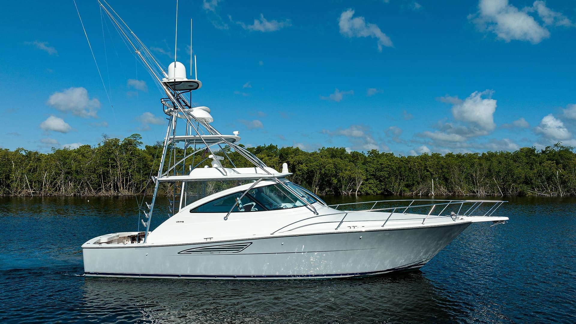 Chelsea Hunter — 2022 · 45' · Pre-Owned