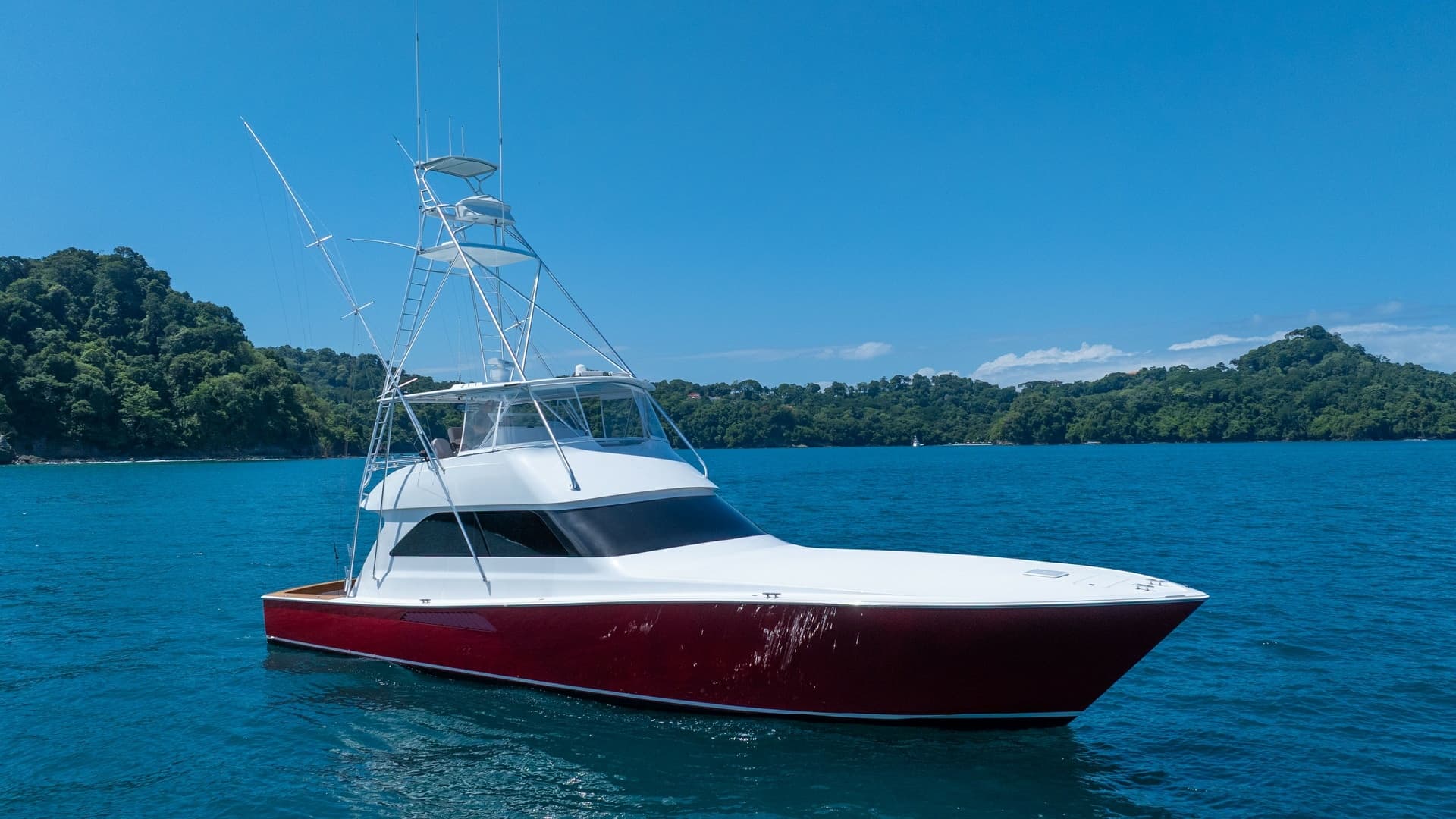 Caliente — 2001 · 61' · 3 Cabins · Pre-Owned