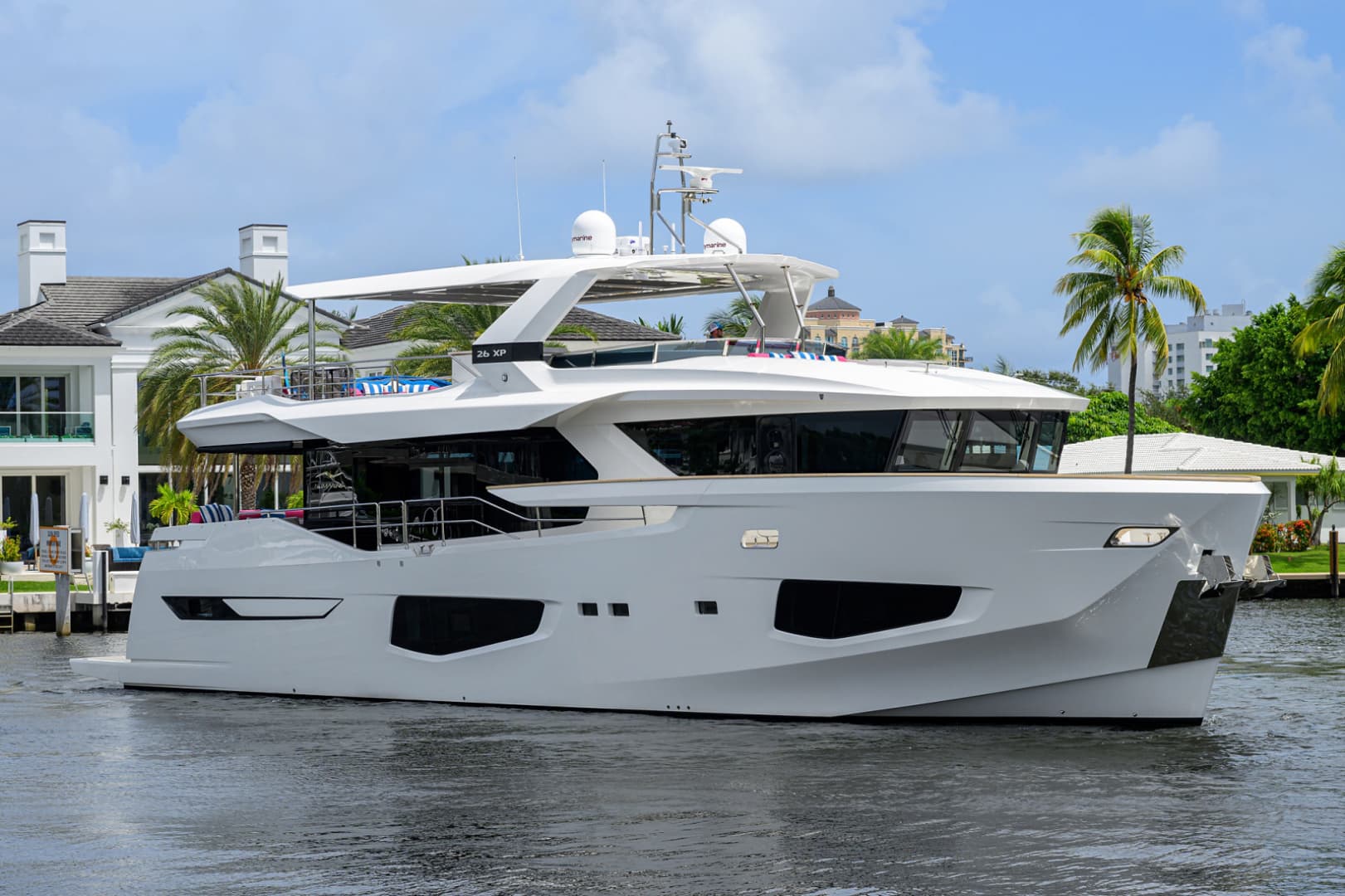 C3 — 2023 · 85' · 4 Cabins · Pre-Owned
