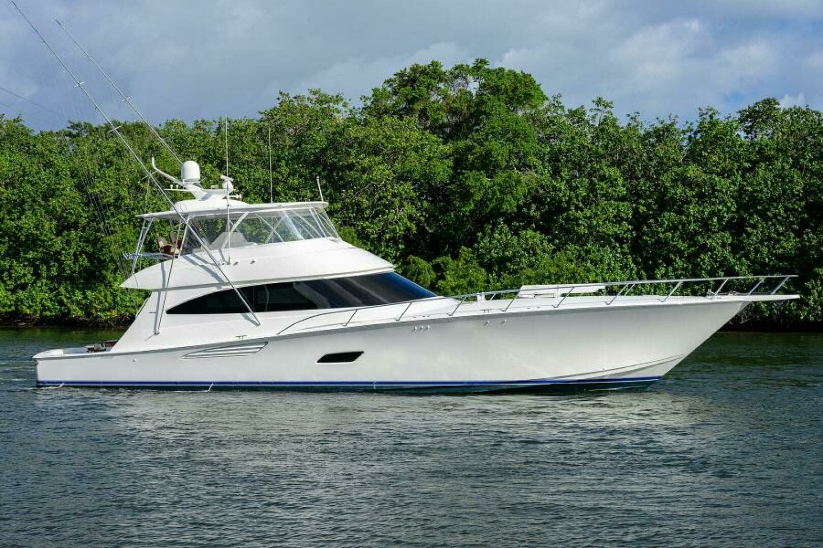 LAMPLIGHTER — 2019 · 80' · 5 Cabins · Pre-Owned