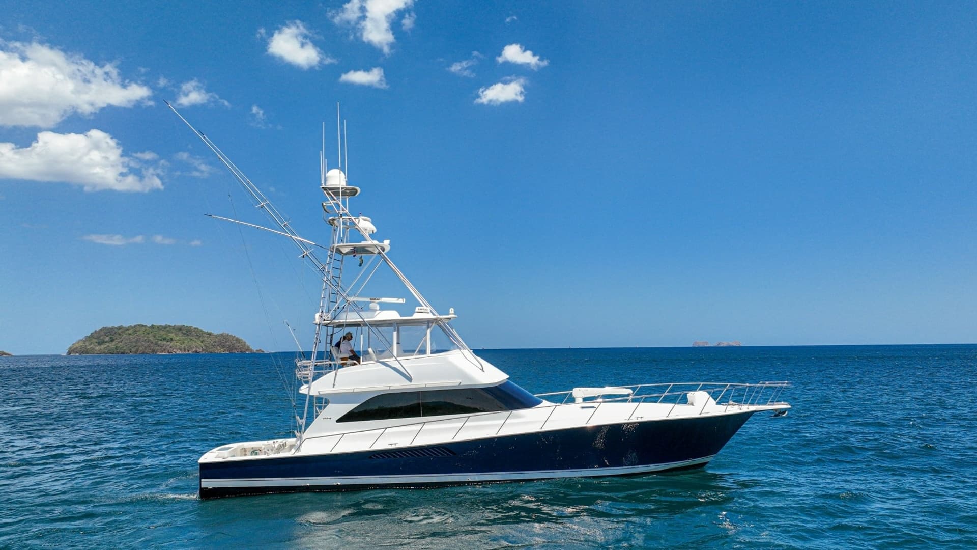 Honey Girl — 2005 · 61' · 3 Cabins · Pre-Owned