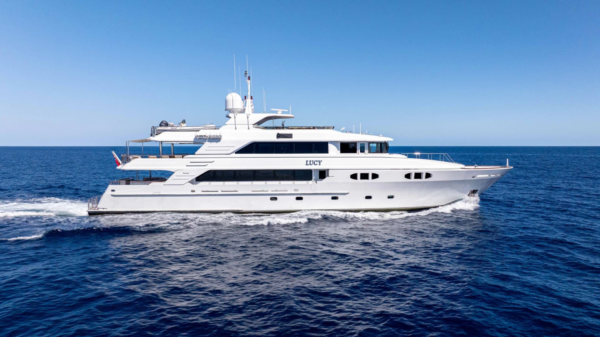 LUCY — 2008 · 142' · 6 Cabins · Pre-Owned