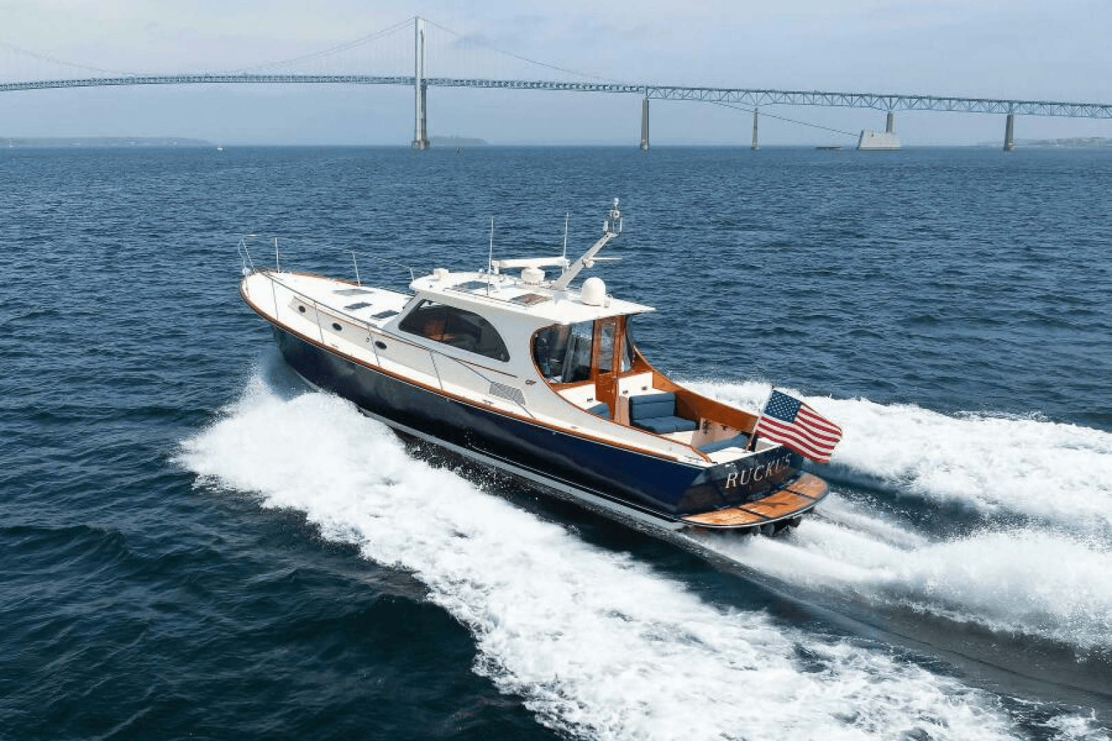Ruckus — 2009 · 42' · 1 Cabin · Pre-Owned
