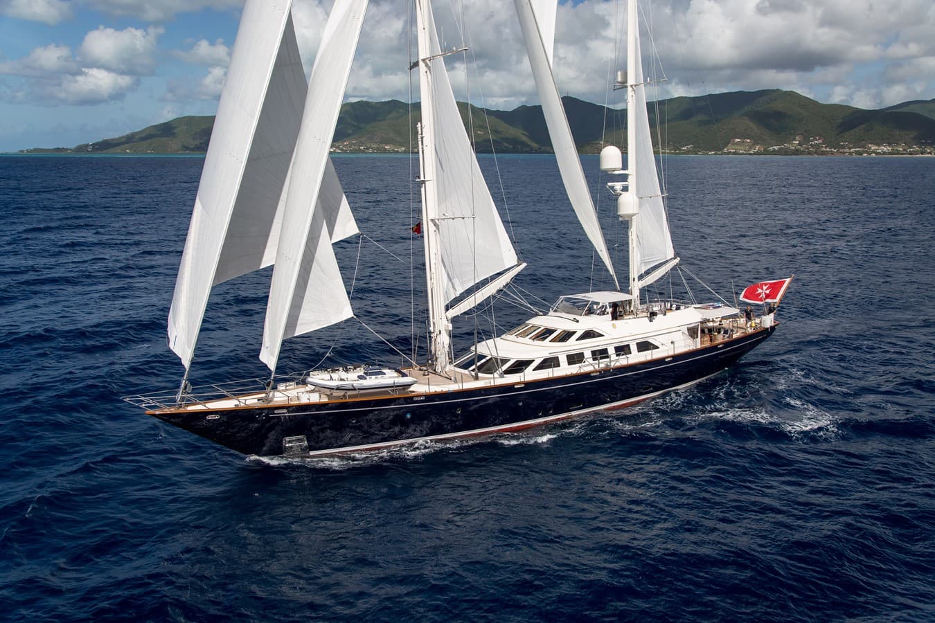 ELLEN — 2001 · 132.58' · 4 Cabins · Pre-Owned
