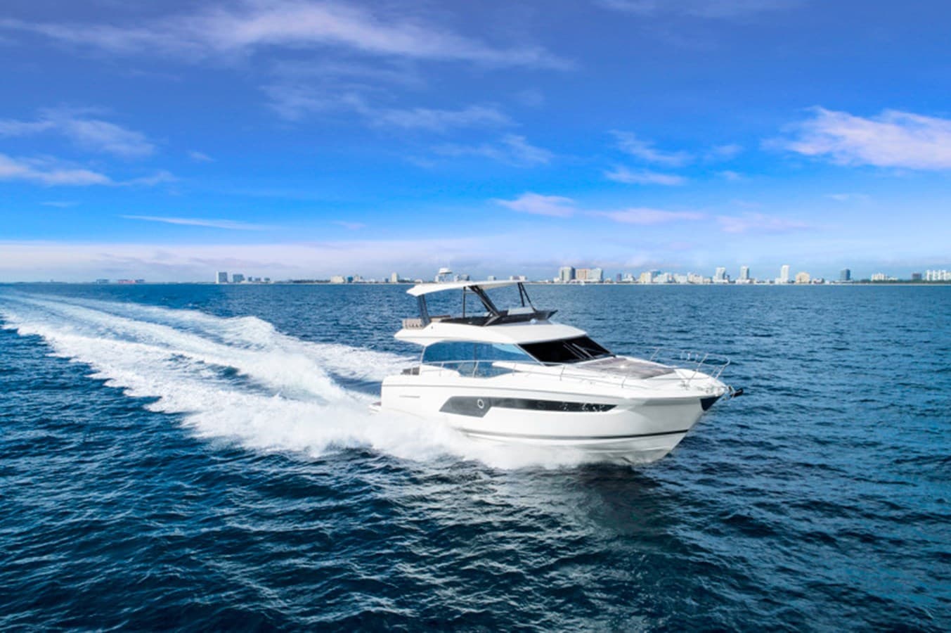 PRESTIGE 520 — 2020 · 52.82' · 3 Cabins · Pre-Owned