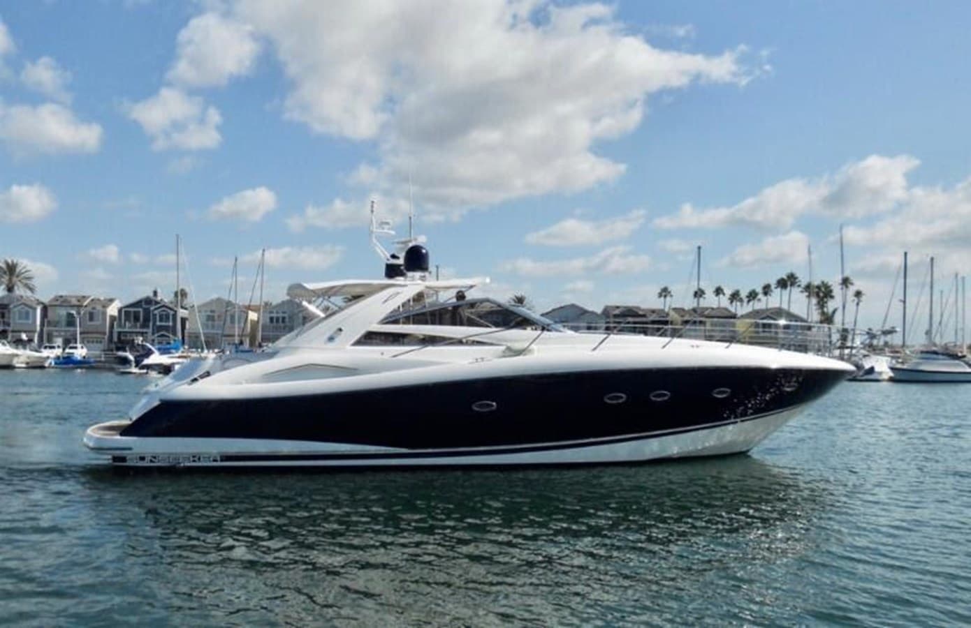 TENACIOUS 3 — 2005 · 52.99' · 3 Cabins · Pre-Owned