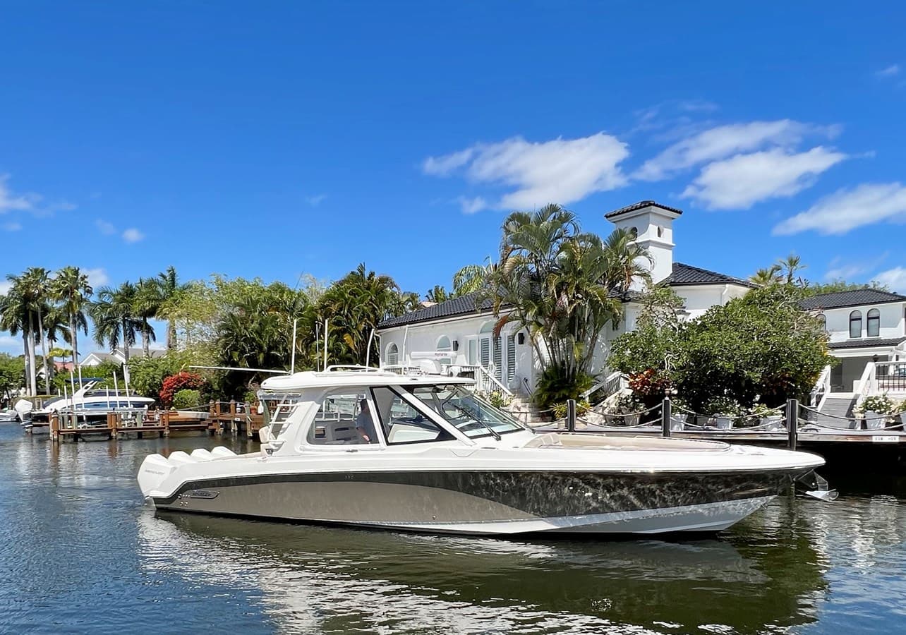 CINDY SEAS — 2020 · 37.99' · 1 Cabin · Pre-Owned