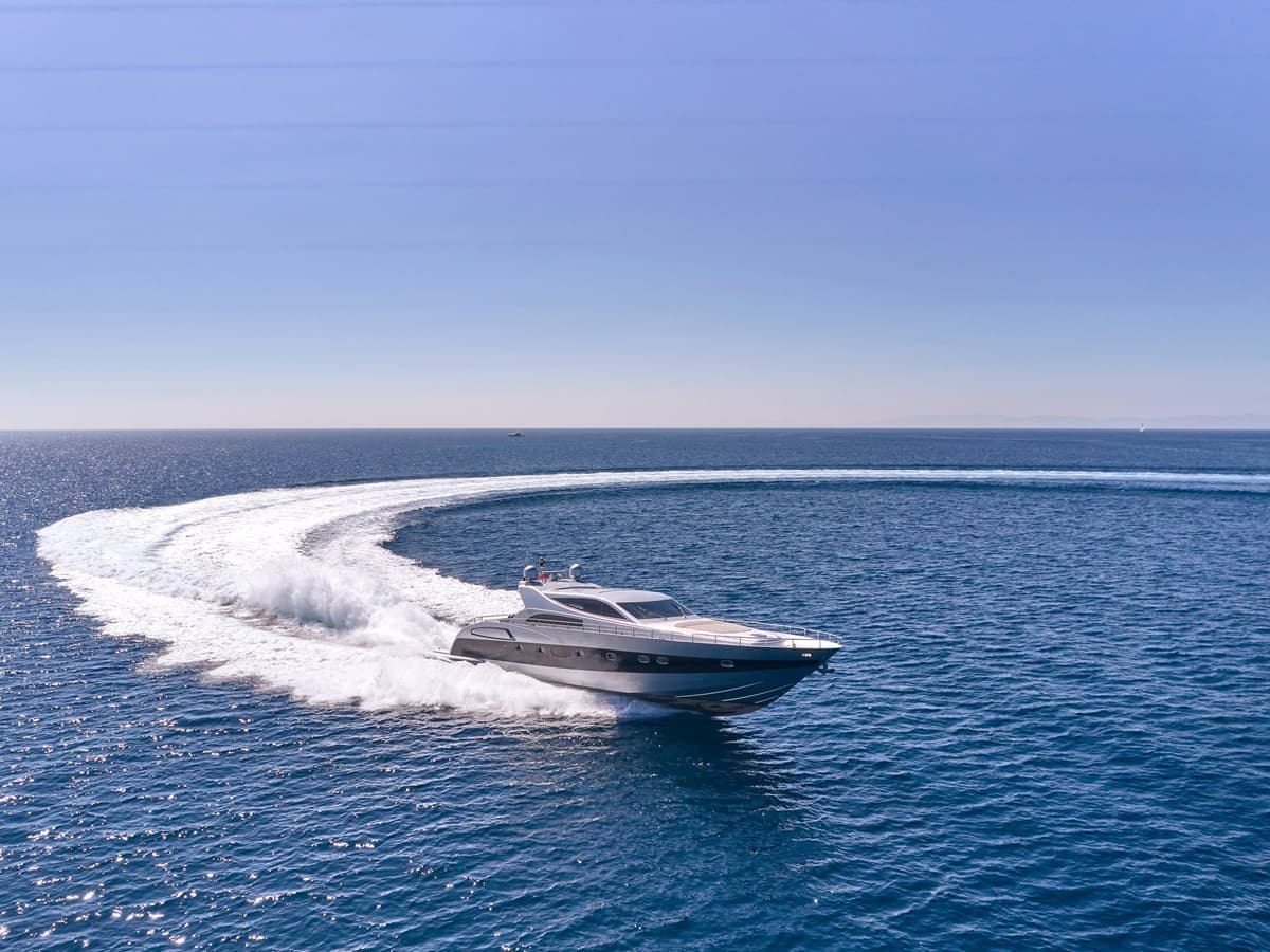 M/Y HUNTING STAR — 2006 · 77.82' · 3 Cabins · Pre-Owned