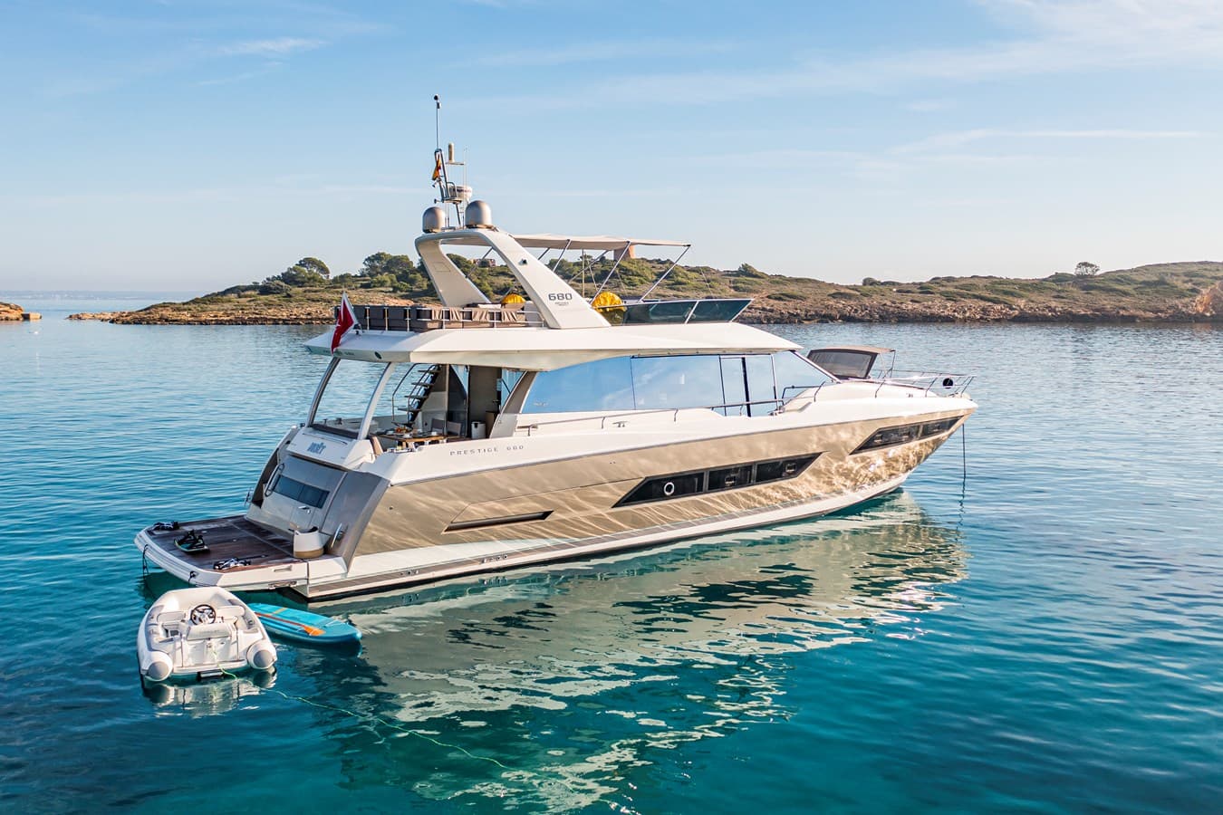 BLUE M — 2016 · 68.9' · 3 Cabins · Pre-Owned