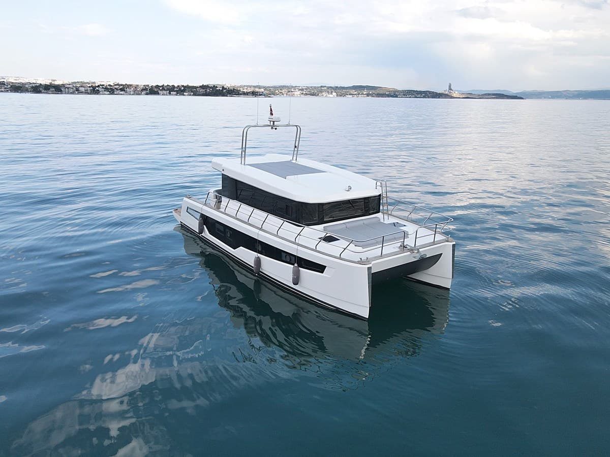 DG CAT 43 — 2023 · 43.64' · 4 Cabins · Pre-Owned