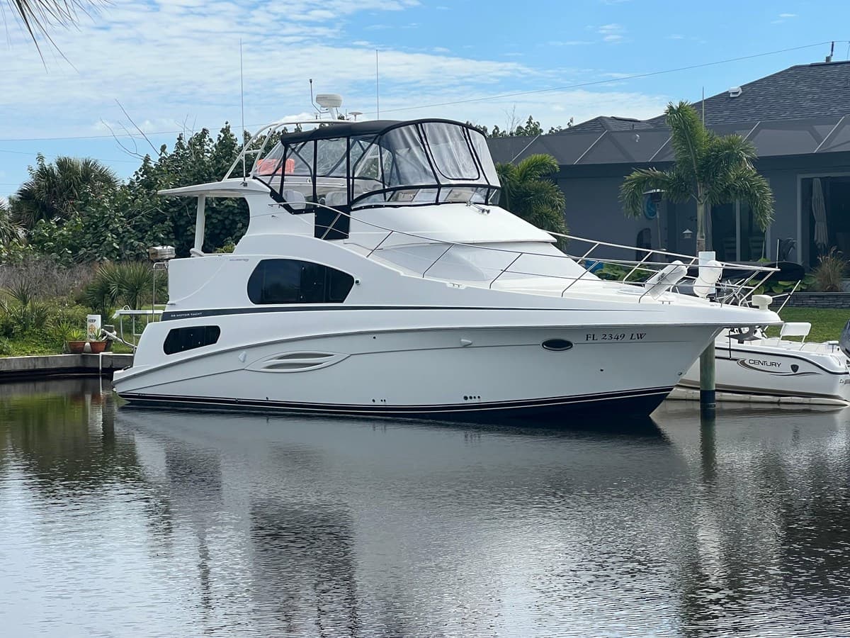MAIN EXPRESS — 2002 · 42.98' · 2 Cabins · Pre-Owned