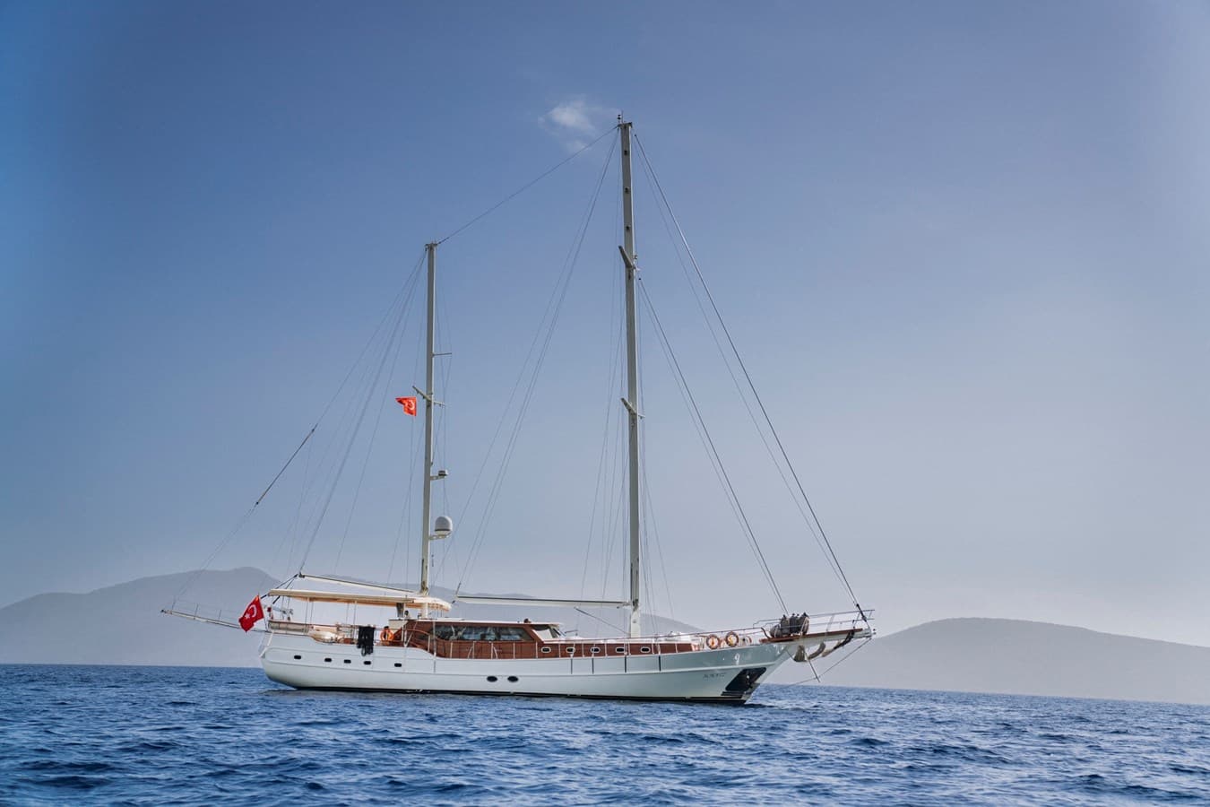 30 M GULET — 2005 · 98.43' · 5 Cabins · Pre-Owned