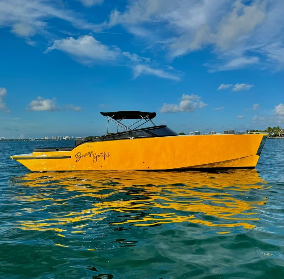 - — 2023 · 36.48' · Pre-Owned