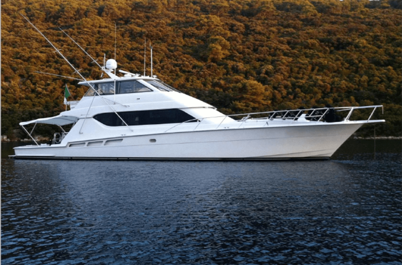 MAKAIRA — 2004 · 70.28' · 4 Cabins · Pre-Owned
