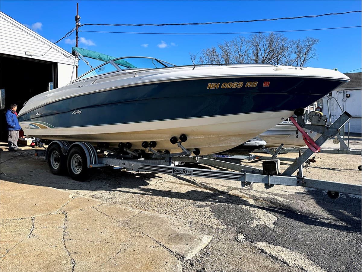 26' SEA RAY 1996 - SATISFACTION — 1996 · 25.98' · Pre-Owned