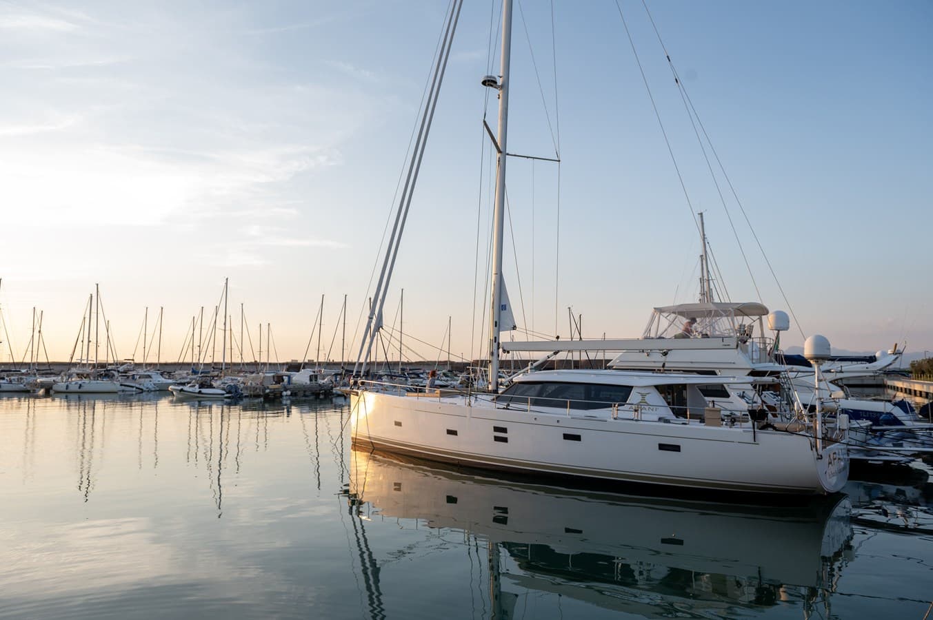 APANI — 2016 · 54.79' · 4 Cabins · Pre-Owned