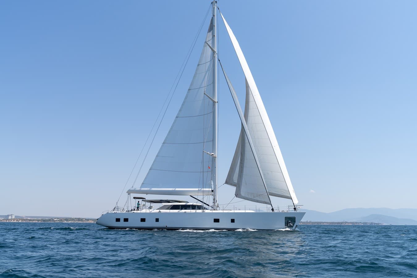 JASMINA III — 2022 · 100.39' · 4 Cabins · Pre-Owned